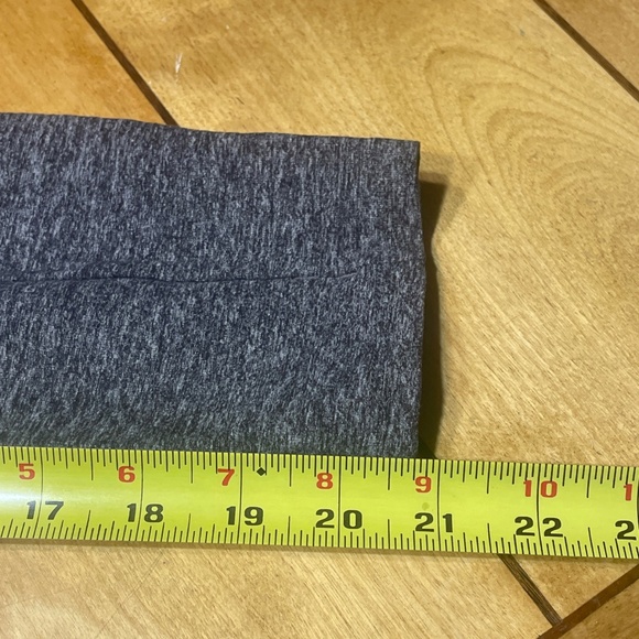 Lululemon Long Sleeve Crew Neck Performance Tee Size Medium Color Grey Soft - Picture 8 of 15